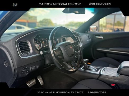 Used 2019 Dodge Charger Scat Pack w/ Dynamics Package image 17