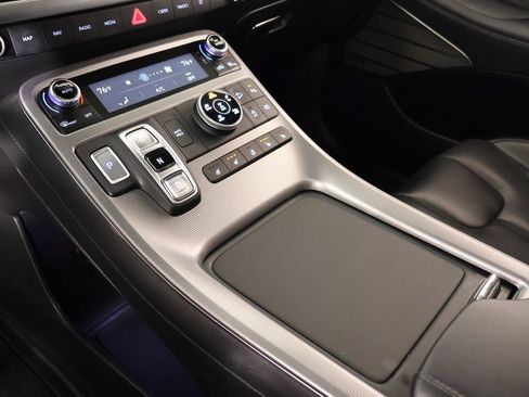 Used 2023 Hyundai Palisade Calligraphy w/ Winter Package image 9