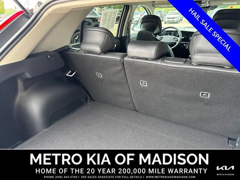 Used 2025 Kia Niro EX FWD image 35
