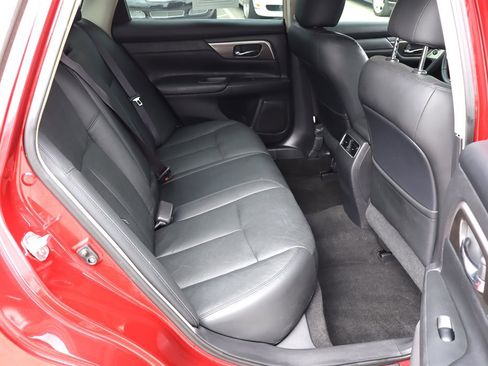 Used 2013 Nissan Altima 2.5 SL w/ Technology Pkg FWD image 20