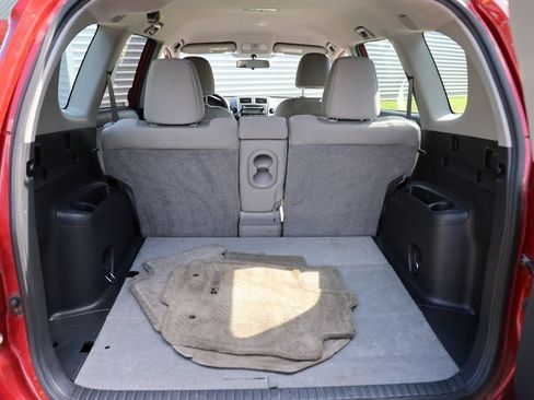 Used 2012 Toyota RAV4 FWD image 4