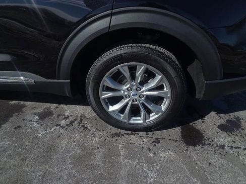 Certified 2023 Ford Explorer XLT w/ Equipment Group 202A image 17