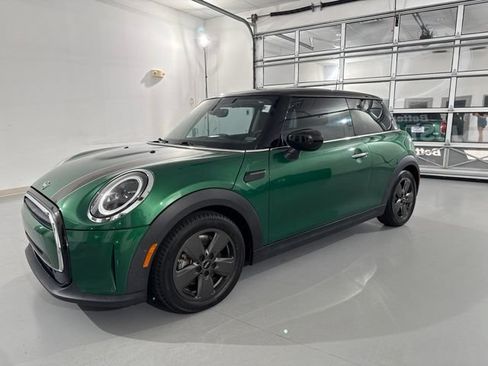 Used 2022 MINI Cooper 2-Door Hardtop FWD image 4