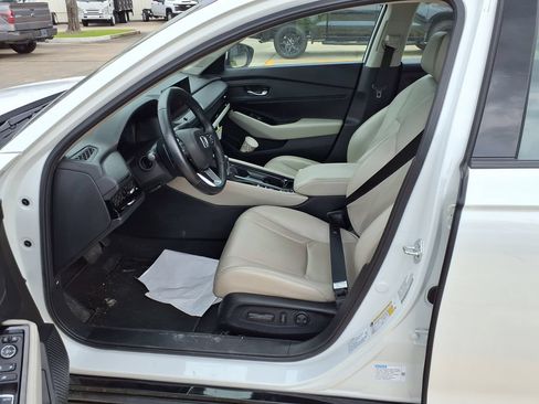 Used 2023 Honda Accord Touring image 12