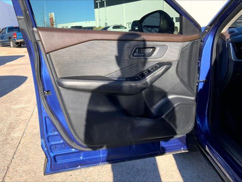 Used 2021 Nissan Rogue S image 21