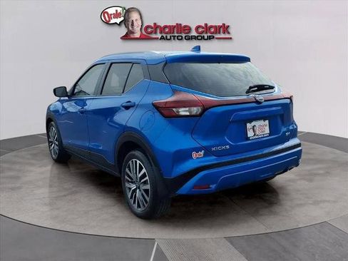 Certified 2024 Nissan Kicks SV image 3