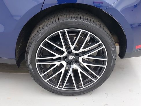 Used 2025 Porsche Macan image 34