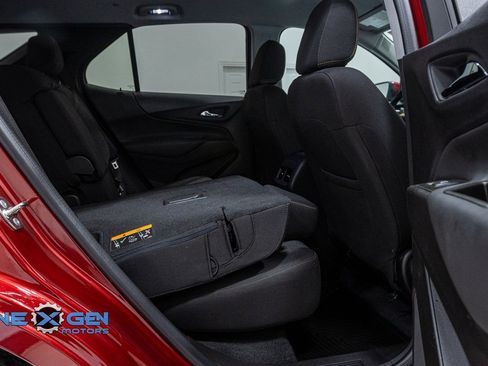 Used 2024 Chevrolet Equinox LT FWD image 32
