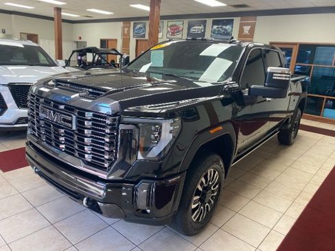 Used 2024 GMC Sierra 2500 Denali Ultimate w/ Max Trailering Package AWD/4WD image 1