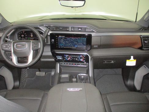 New 2025 GMC Sierra 2500 Denali w/ Technology Package image 35