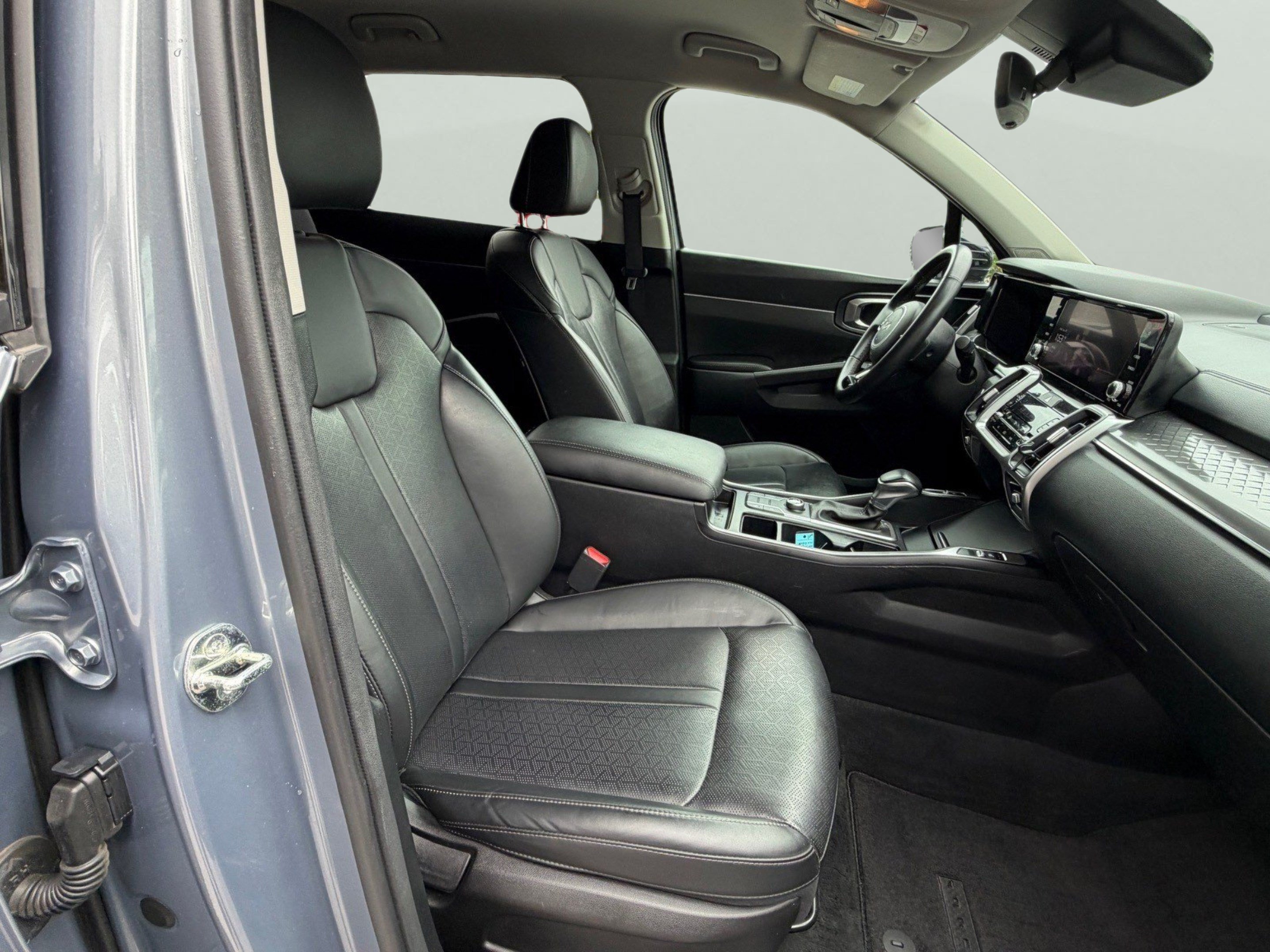 Used 2023 Kia Sorento S FWD image 25