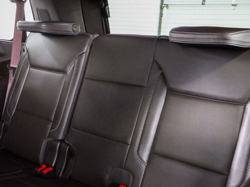 Used 2021 GMC Yukon Denali w/ Denali Premium Package image 30