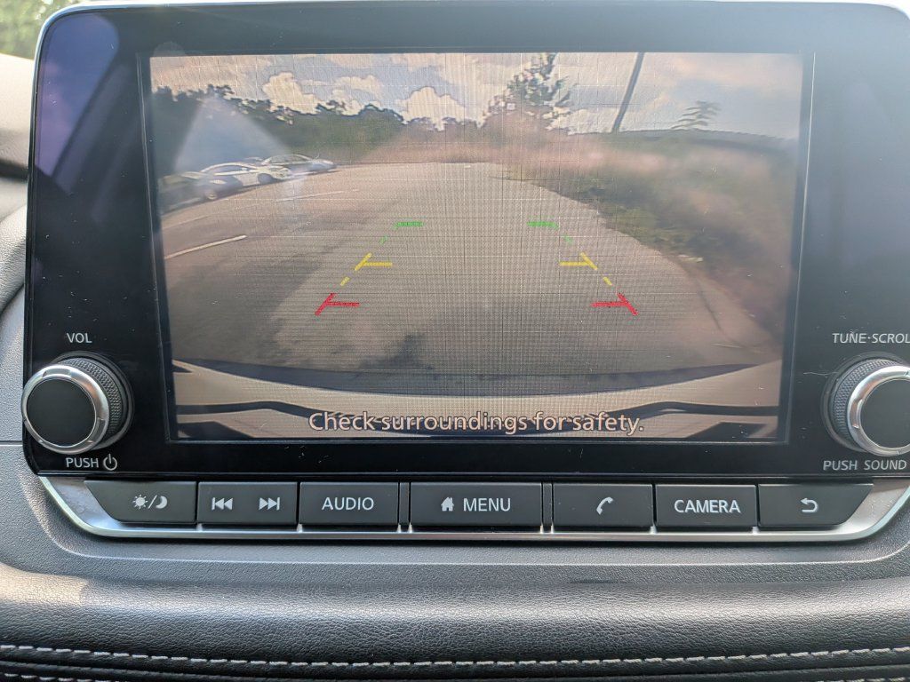Used 2022 Nissan Rogue S AWD/4WD image 19