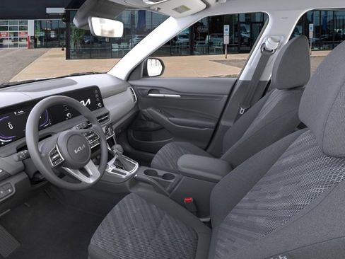 New 2026 Kia Seltos LX FWD image 17