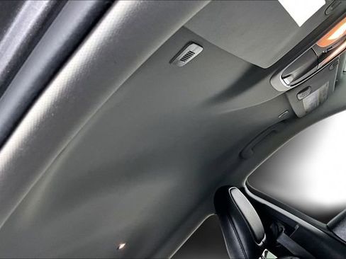 Used 2019 Jeep Cherokee Limited image 26