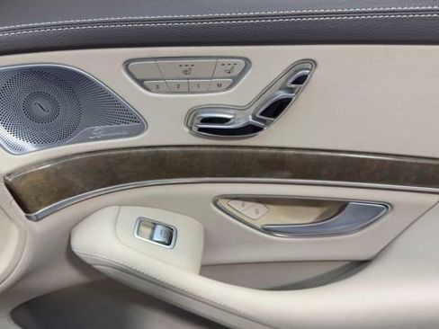Used 2017 Mercedes-Benz S 550 Sedan image 14