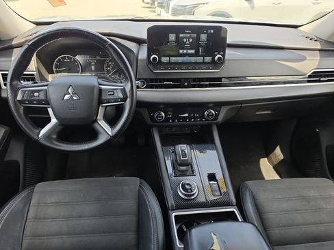 Used 2022 Mitsubishi Outlander SE AWD/4WD image 9