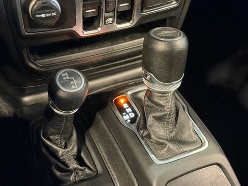 Used 2022 Jeep Gladiator Sport AWD/4WD image 21
