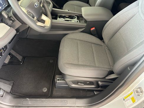 New 2026 Ford Explorer Active RWD image 17