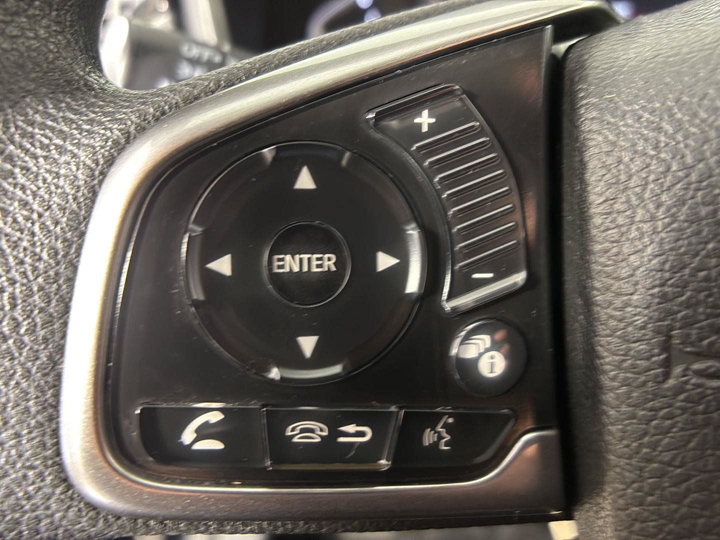 Used 2018 Honda CR-V EX image 27