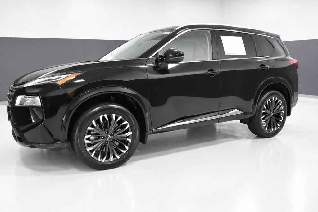 Certified 2026 Nissan Rogue Platinum w/ Tech Package AWD/4WD image 2