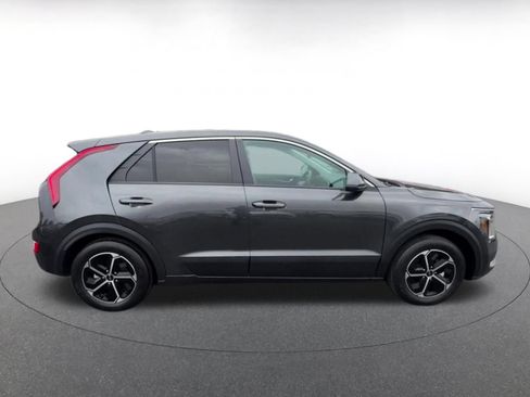 Used 2026 Kia Niro LX FWD image 16