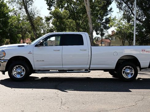 Used 2022 RAM 2500 Big Horn AWD/4WD image 6