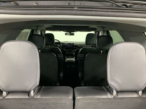 Used 2023 Ford Explorer Limited w/ Equipment Group 301A image 15