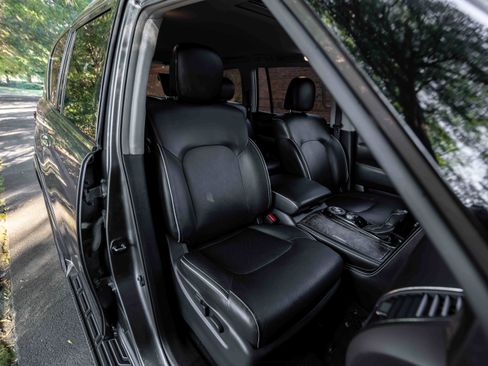 Used 2021 INFINITI QX80 Premium Select w/ All-Season Package RWD image 13