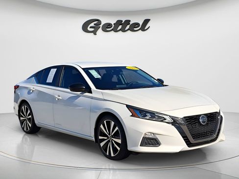 Used 2020 Nissan Altima 2.5 SR FWD image 2