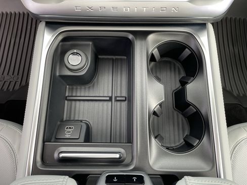 New 2026 Ford Expedition Max Platinum AWD/4WD image 17