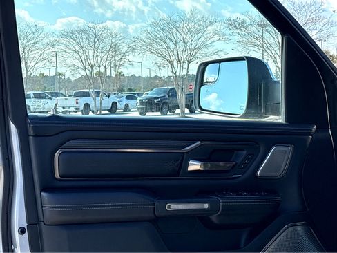 Used 2019 RAM 1500 Limited image 10