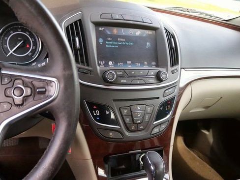 Used 2016 Buick Regal image 19