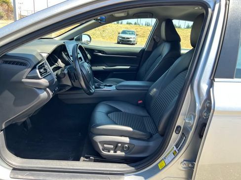 Used 2023 Toyota Camry SE FWD image 15