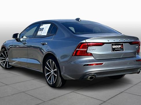 Used 2021 Volvo S60 T5 Momentum image 10