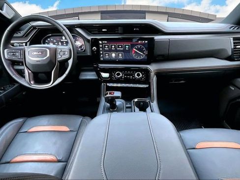 Used 2024 GMC Sierra 1500 AT4 w/ Technology Package image 12