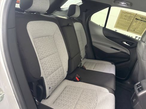 Used 2024 Chevrolet Equinox LS w/ LS Convenience Package FWD image 23