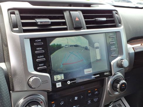 Used 2022 Toyota 4Runner Limited AWD/4WD image 20