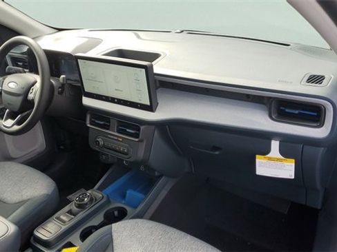 New 2025 Ford Maverick XLT w/ Equipment Group 301A image 17