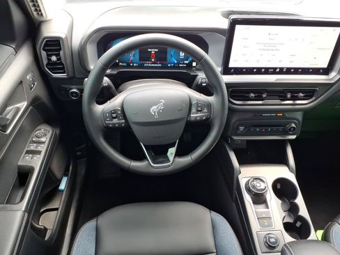 Certified 2025 Ford Bronco Sport Outer Banks w/ Outer Banks Tech Package+ AWD/4WD image 6