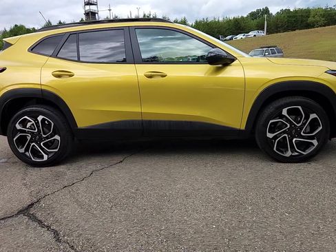 Used 2024 Chevrolet Trax RS w/ Sunroof Package image 18