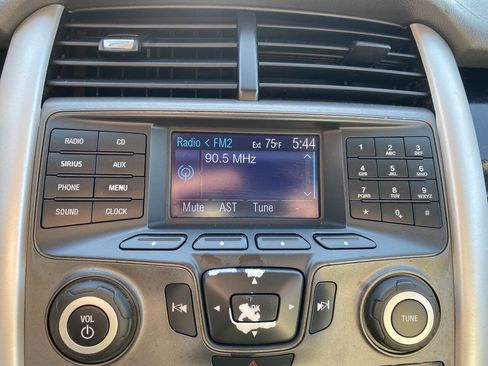 Used 2013 Ford Edge SE FWD image 25