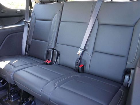 Used 2025 GMC Yukon Elevation image 30