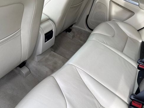 Used 2016 Volvo XC60 T5 Premier image 25