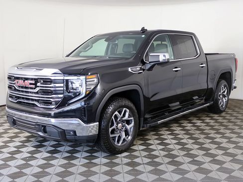 Used 2023 GMC Sierra 1500 SLT w/ SLT Premium Package AWD/4WD image 11
