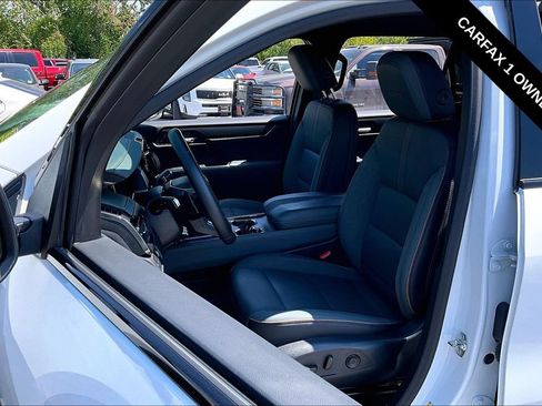 Used 2025 GMC Acadia AT4 AWD/4WD image 21