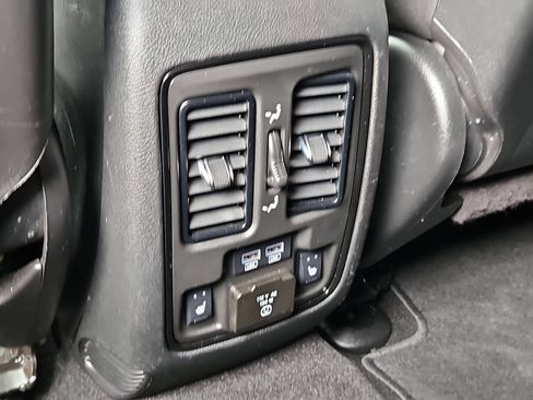Used 2023 Dodge Durango R/T RWD image 23