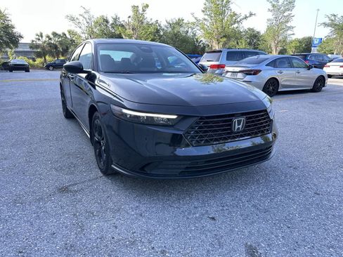 Used 2025 Honda Accord SE image 8