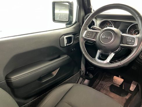 Used 2023 Jeep Wrangler Sahara w/ Cold Weather Group image 11