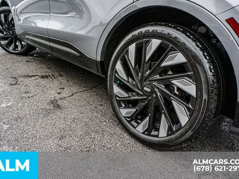 Used 2024 Lincoln Nautilus Reserve w/ Equipment Group 202A image 16